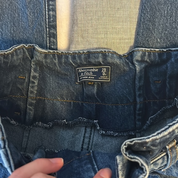 Abercrombie jeans - Picture 3 of 6